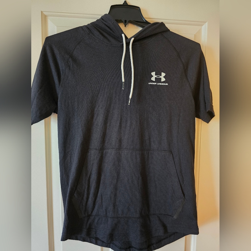 Under Armour Short Sleeve Hooded T-Shirt